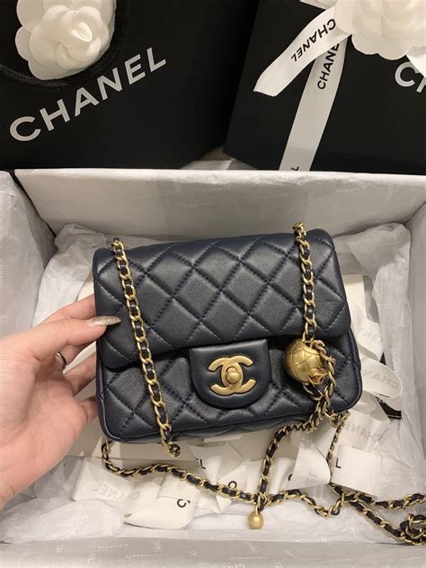 chanel tasche mit kugel|Chanel lambskin bag.